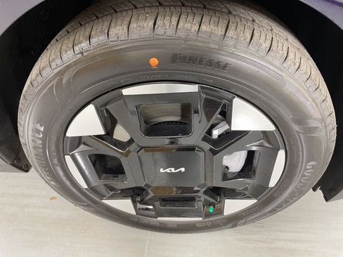 New 2026 Kia Carnival EX image 11