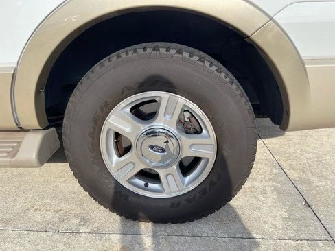 Used 2006 Ford Expedition Eddie Bauer RWD image 16