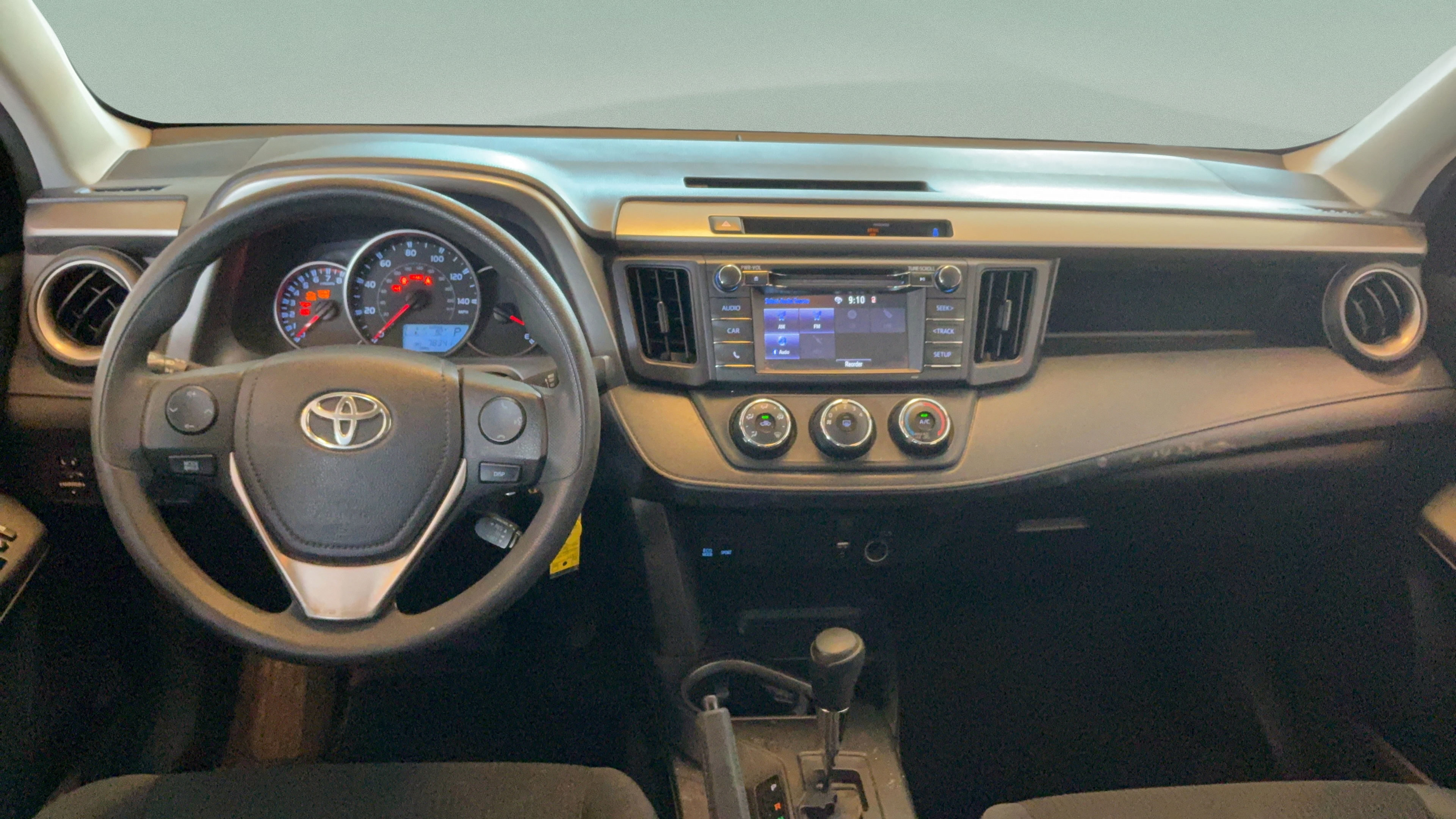 Used 2016 Toyota RAV4 LE FWD image 18