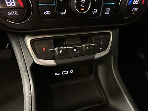 Used 2022 GMC Terrain SLE w/ Driver Convenience Package AWD/4WD image 25