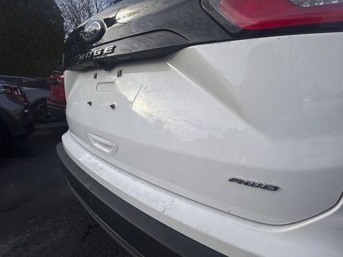 Used 2023 Ford Edge SEL image 8