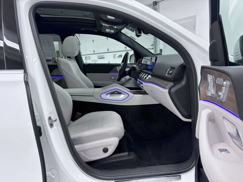 Certified 2024 Mercedes-Benz GLS 450 4MATIC image 19