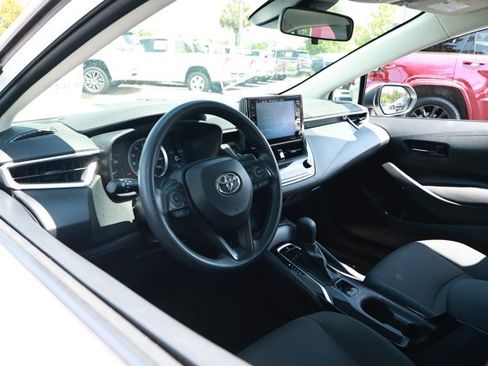 Used 2022 Toyota Corolla LE FWD image 23