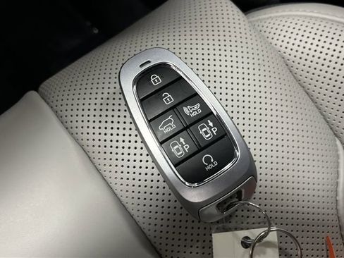 Used 2025 Hyundai Palisade Calligraphy image 31