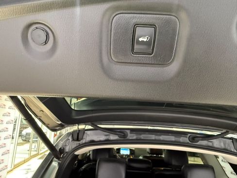 Used 2020 Nissan Pathfinder SL AWD/4WD image 40