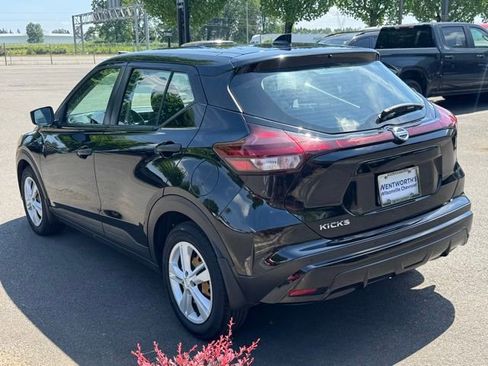 Used 2021 Nissan Kicks S FWD image 5
