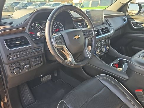 Used 2021 Chevrolet Tahoe Premier w/ Premium Package image 18