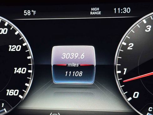 Used 2024 Mercedes-Benz G 550 image 29