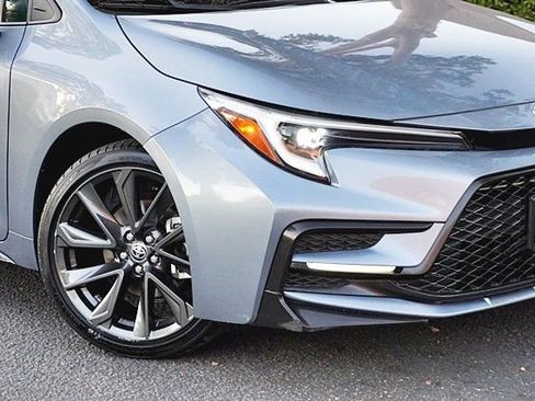 Used 2025 Toyota Corolla XSE image 4