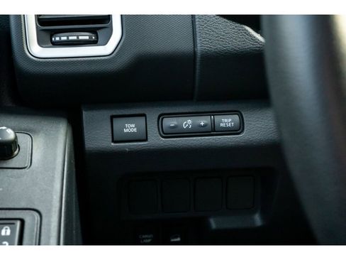 Used 2023 Nissan Frontier SV image 28