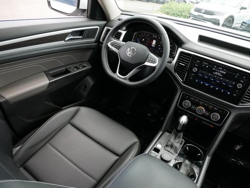 Certified 2023 Volkswagen Atlas SE AWD/4WD image 9