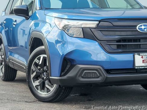 Certified 2025 Subaru Forester AWD/4WD image 3