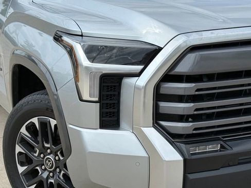 Used 2022 Toyota Tundra Limited w/ Power Package AWD/4WD image 3