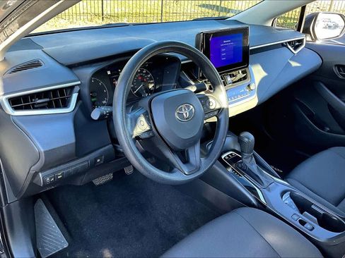 Certified 2025 Toyota Corolla LE image 17