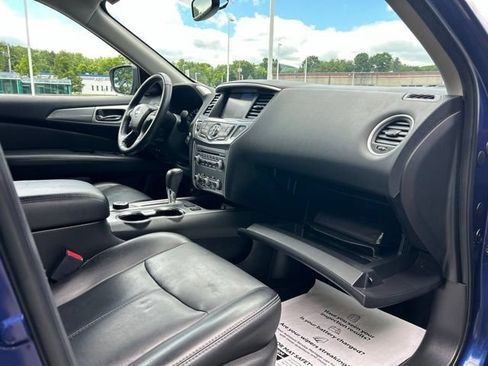 Used 2019 Nissan Pathfinder SL AWD/4WD image 24