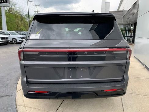 New 2026 Lincoln Navigator Black Label AWD/4WD image 4
