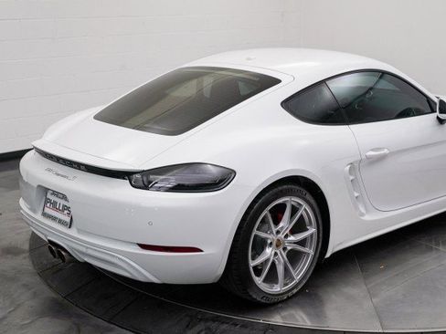 Used 2019 Porsche 718 Cayman S image 11