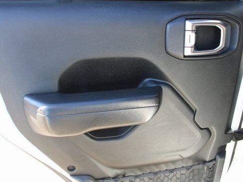 Used 2020 Jeep Wrangler Unlimited Rubicon AWD/4WD image 15
