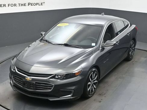 Used 2017 Chevrolet Malibu LT FWD image 44