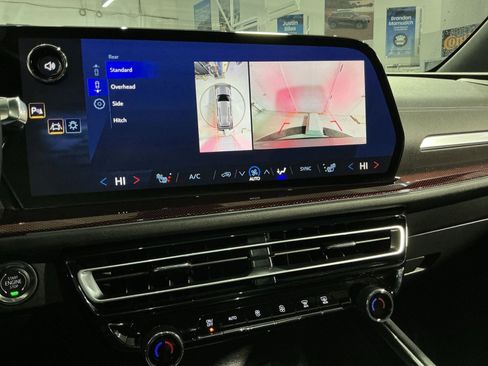 Used 2024 Chevrolet Traverse Z71 w/ LPO, Floor Liner Package image 27