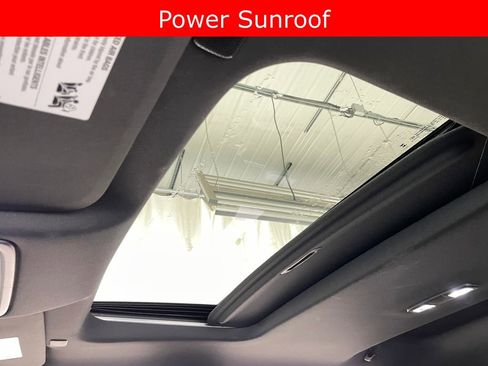 Used 2025 GMC Sierra 2500 AT4 image 5