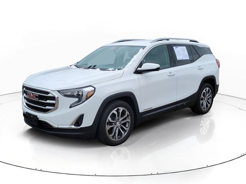 Used 2020 GMC Terrain SLT image 2