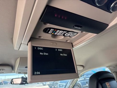 Used 2016 Chrysler Town & Country Touring w/ Driver Convenience Group image 31