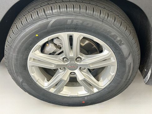 Used 2024 GMC Terrain SLE AWD/4WD image 35