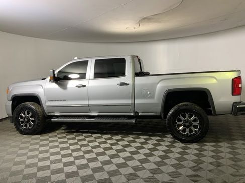 Used 2018 GMC Sierra 2500 Denali image 10