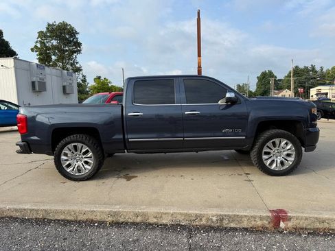 Used 2018 Chevrolet Silverado 1500 LTZ Z71 w/ Centennial Edition AWD/4WD image 5
