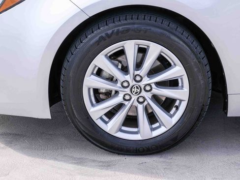 Used 2024 Toyota Corolla SE w/ SE Package FWD image 10