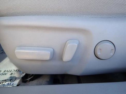 Used 2017 Toyota Camry LE image 11