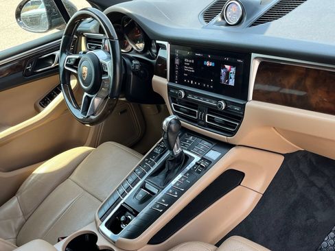 Used 2019 Porsche Macan AWD/4WD image 9