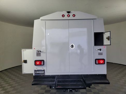 New 2025 Chevrolet Express 3500 w/ Power Convenience Package image 5