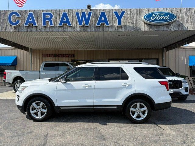 Used 2018 Ford Explorer XLT w/ Equipment Group 201A FWD image 1