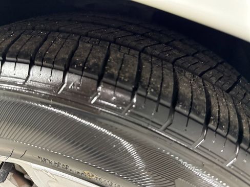 Used 2023 Chevrolet Malibu LT image 38