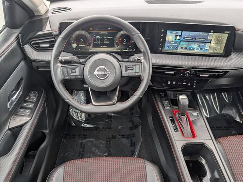 Used 2025 Nissan Kicks SR AWD/4WD image 17