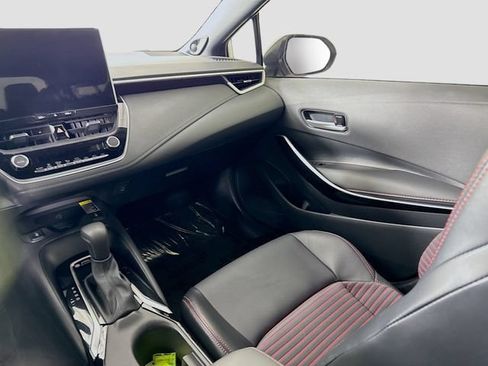 Certified 2025 Toyota Corolla XSE FWD image 25