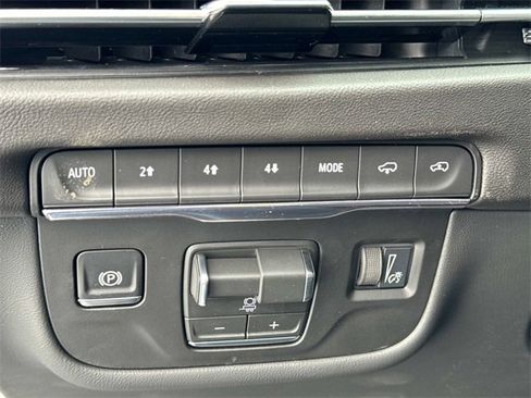 New 2026 Cadillac Escalade Luxury w/ LPO, Radiant Package image 30