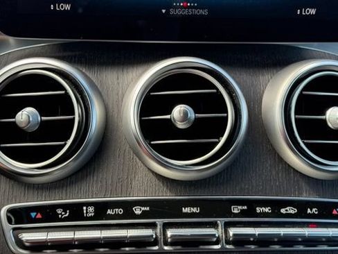 Used 2022 Mercedes-Benz GLC 300 4MATIC image 28