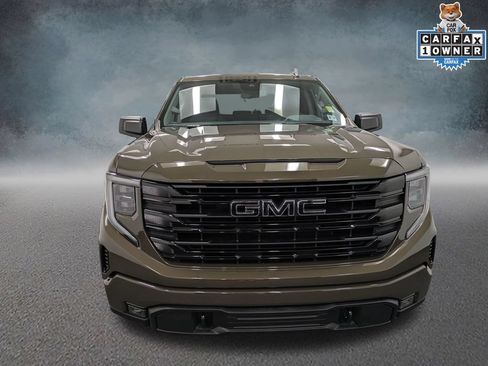Used 2023 GMC Sierra 1500 Elevation AWD/4WD image 2