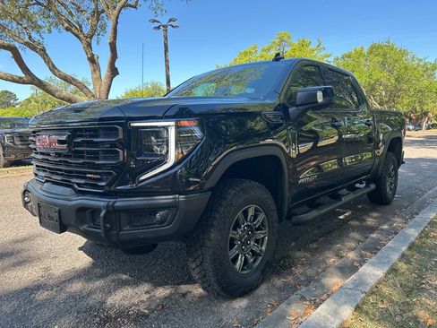 Used 2025 GMC Sierra 1500 AT4X image 2