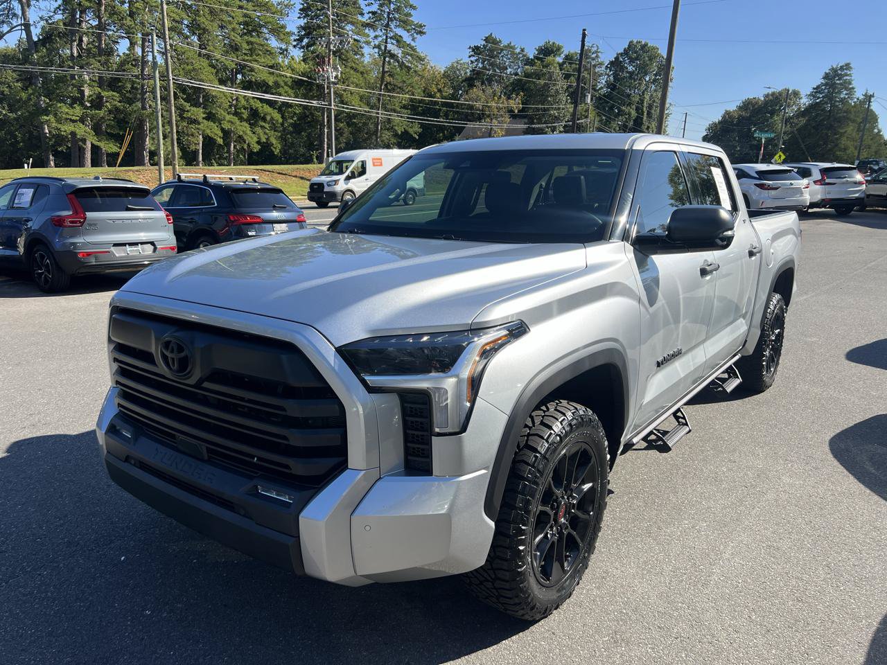 Used 2023 Toyota Tundra SR5 w/ SR5 Convenience Package AWD/4WD image 1