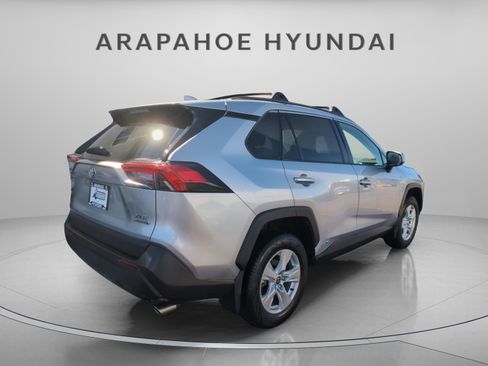 Used 2021 Toyota RAV4 XLE w/ Convenience Package AWD/4WD image 5