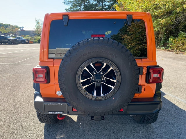 Used 2025 Jeep Wrangler Unlimited Rubicon w/ XTREMEE 35" Tire Package AWD/4WD image 3