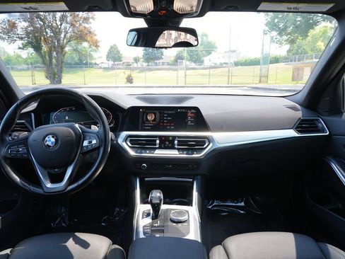 Used 2021 BMW 330i xDrive Sedan w/ Premium Package AWD/4WD image 19