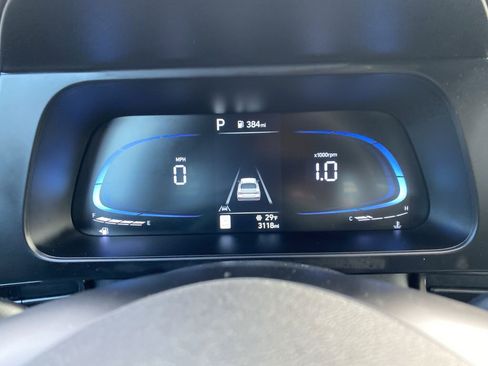 Certified 2025 Hyundai Elantra Sport image 16