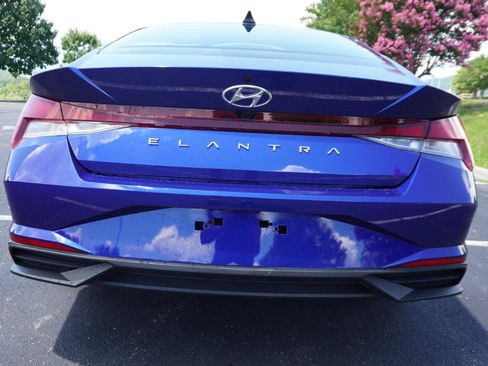 Used 2023 Hyundai Elantra SEL FWD image 6