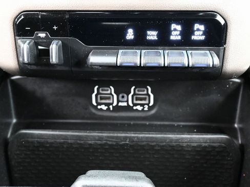 Used 2021 RAM 1500 Laramie image 26