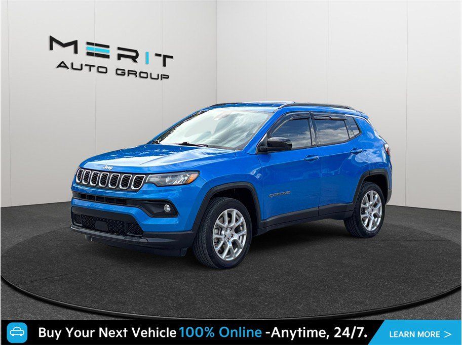 Used 2024 Jeep Compass Latitude AWD/4WD image 4